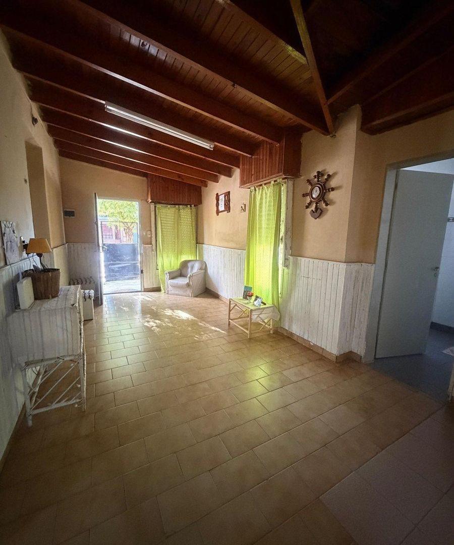 Foto de CASA EN VENTA EN TRENQUE LAUQUEN CON LOCAL, imagen 1