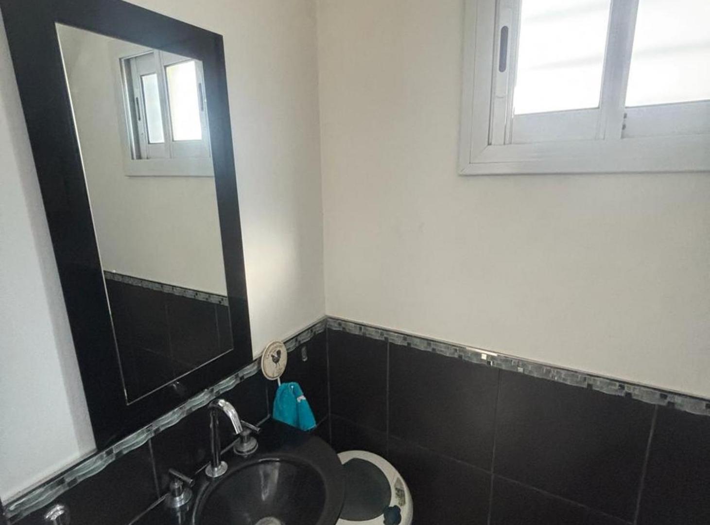 Foto de CASA EN VENTA EN PERGAMINO CON PATIO, imagen 1