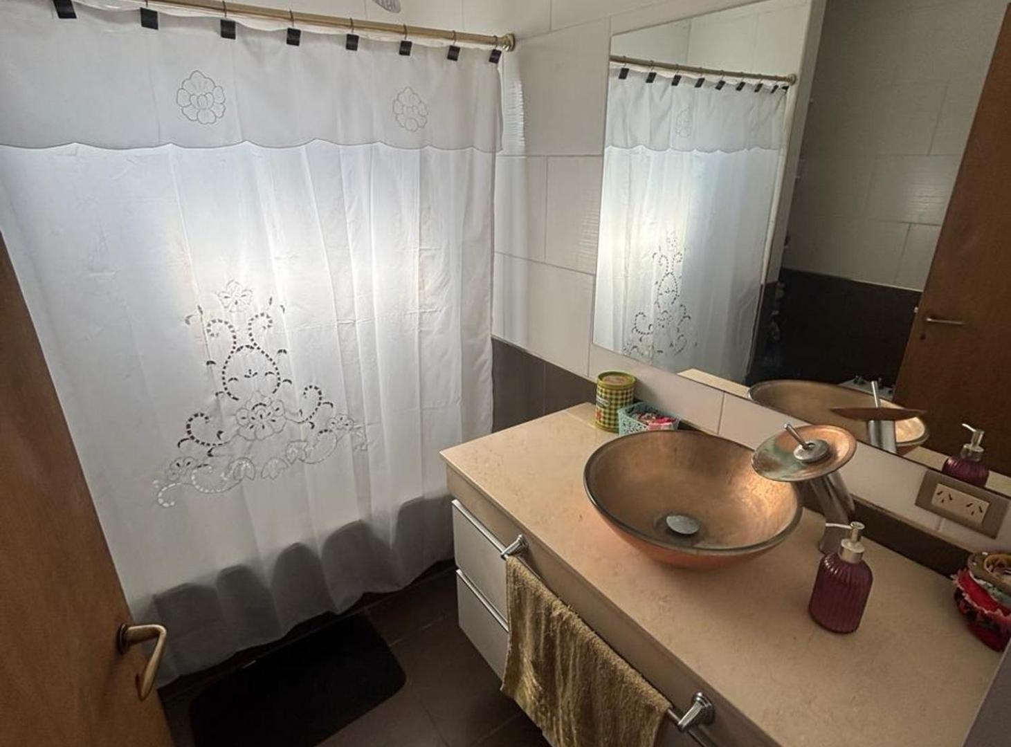 Foto de CASA EN VENTA EN PERGAMINO CON PATIO, imagen 3