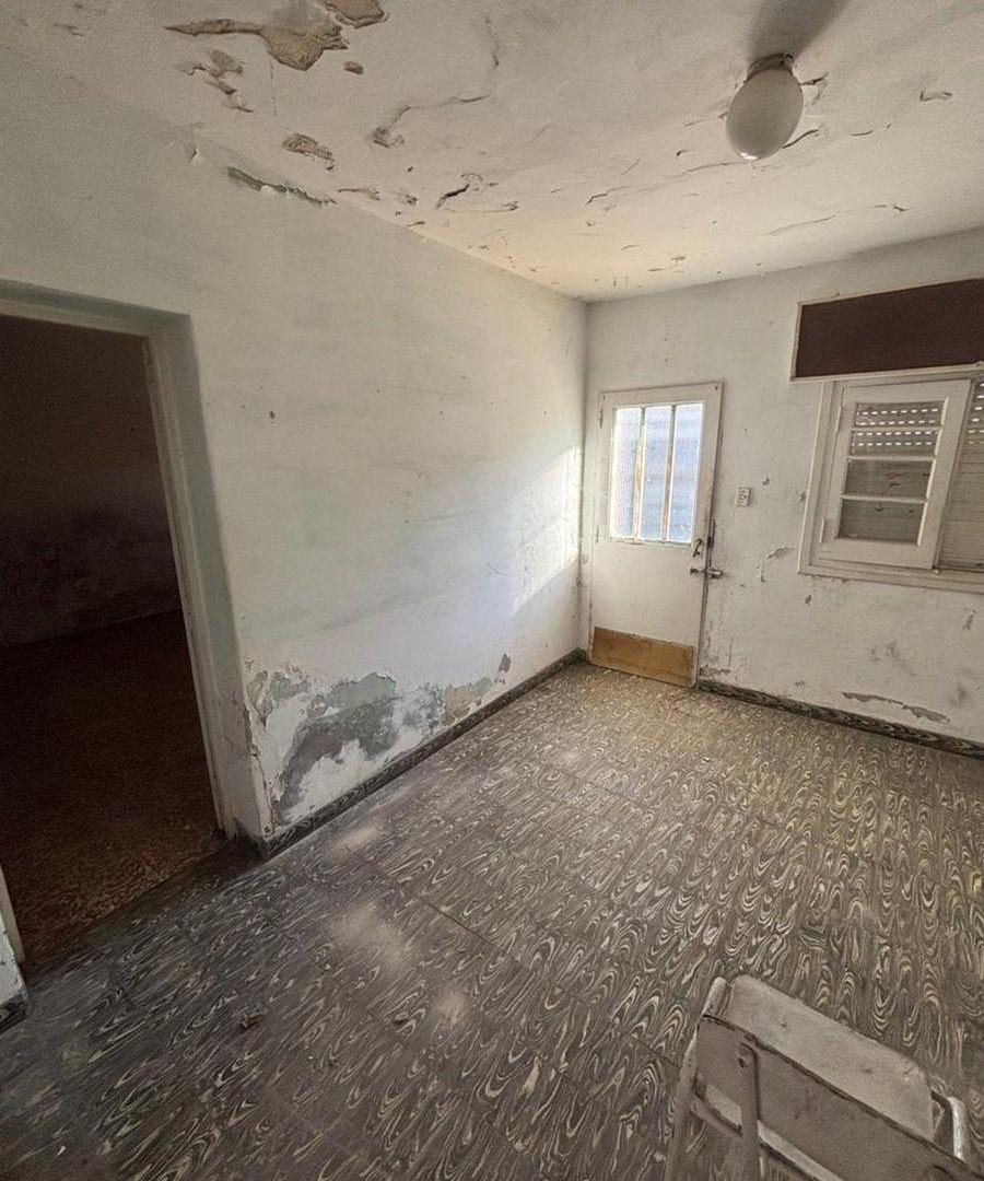 Foto de CASA EN VENTA EN PERGAMINO A REFACCIONAR, imagen 3
