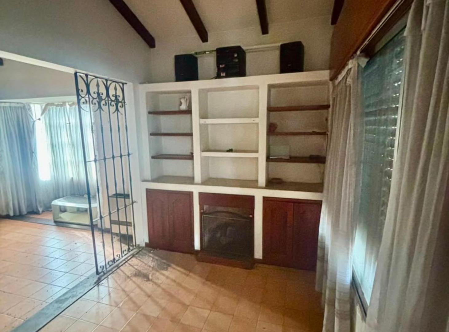Foto de CASA EN VENTA EN PERGAMINO CON PATIO Y PILETA, imagen 5
