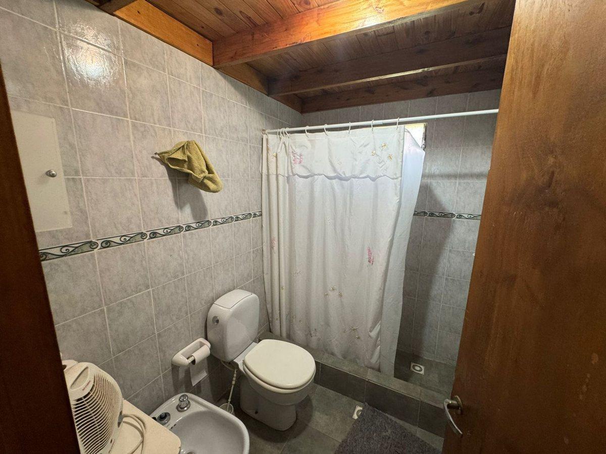 Foto de CASA QUINTA EN VENTA EN ROJAS CON PILETA, imagen 4