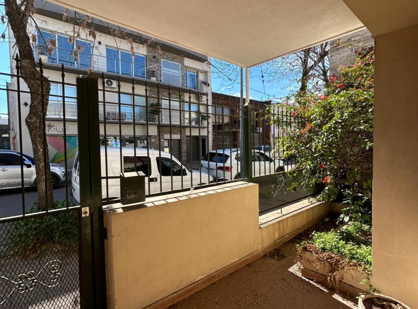 Foto de CASA EN VENTA EN PERGAMINO ZONA CENTRICA, imagen 1