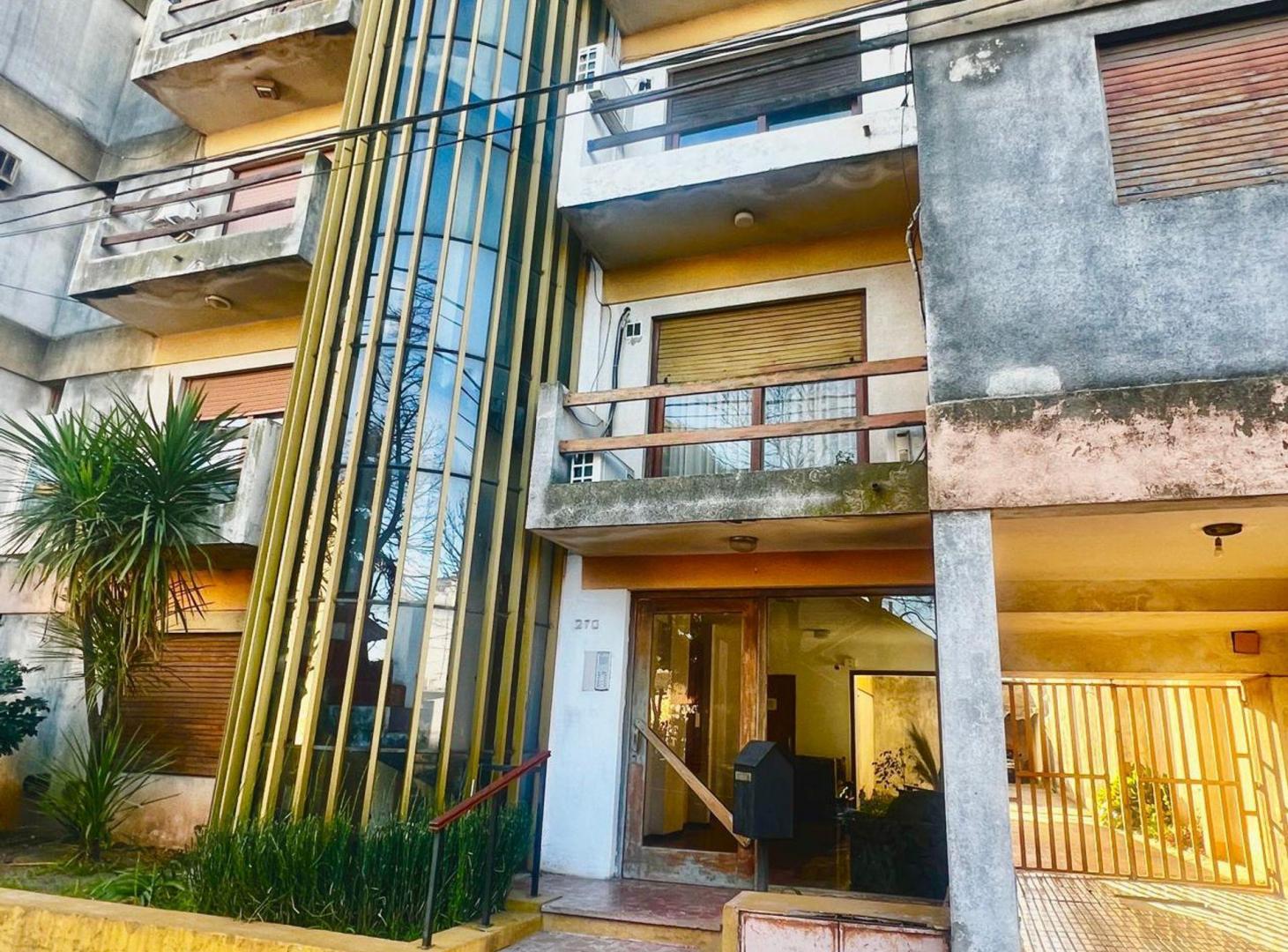Foto de DEPARTAMENTO EN VENTA EN ROJAS ZONA CENTRICA, imagen 2