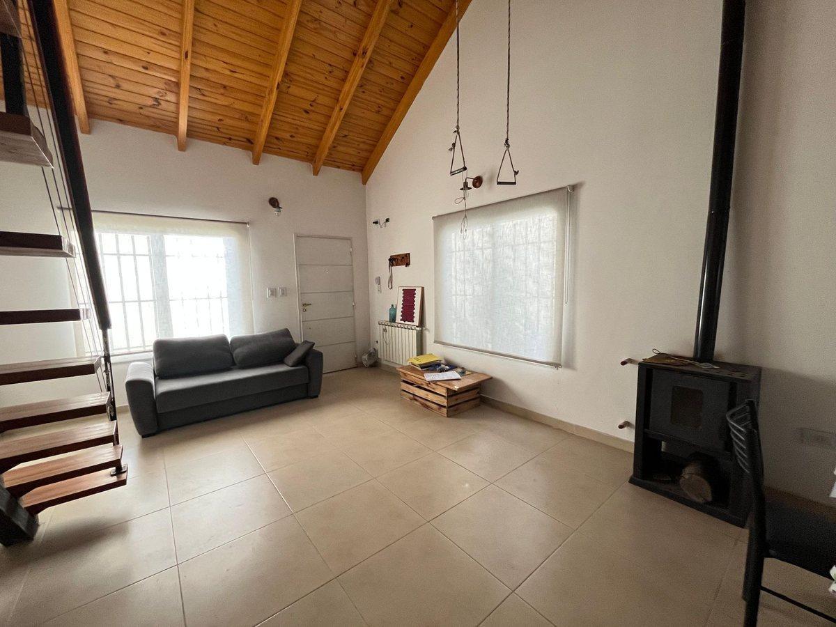 Foto de CASA EN VENTA EN PERGAMINO CON PATIO, imagen 1