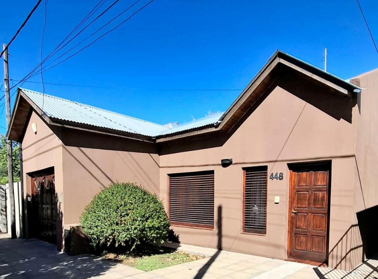 Foto de CASA EN VENTA EN PEHUAJÓ CON PILETA, imagen 2