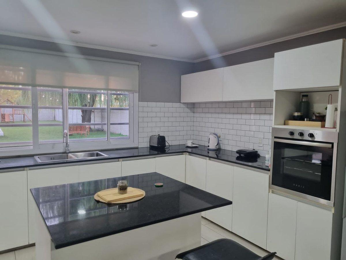 Foto de CASA EN VENTA EN BRAGADO CON PILETA, imagen 5