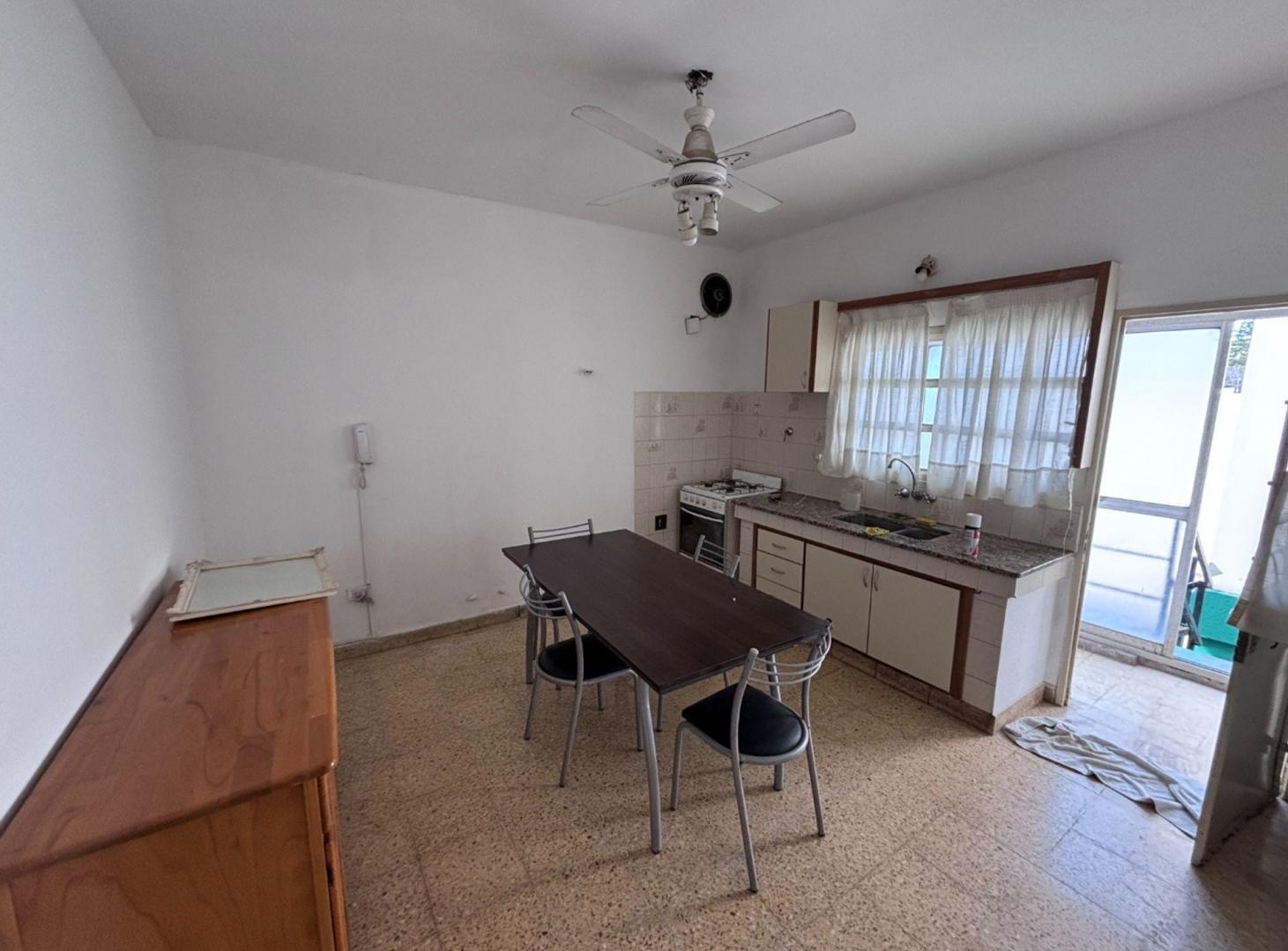 Foto de PH EN VENTA EN PERGAMINO CON TERRAZA, imagen 1