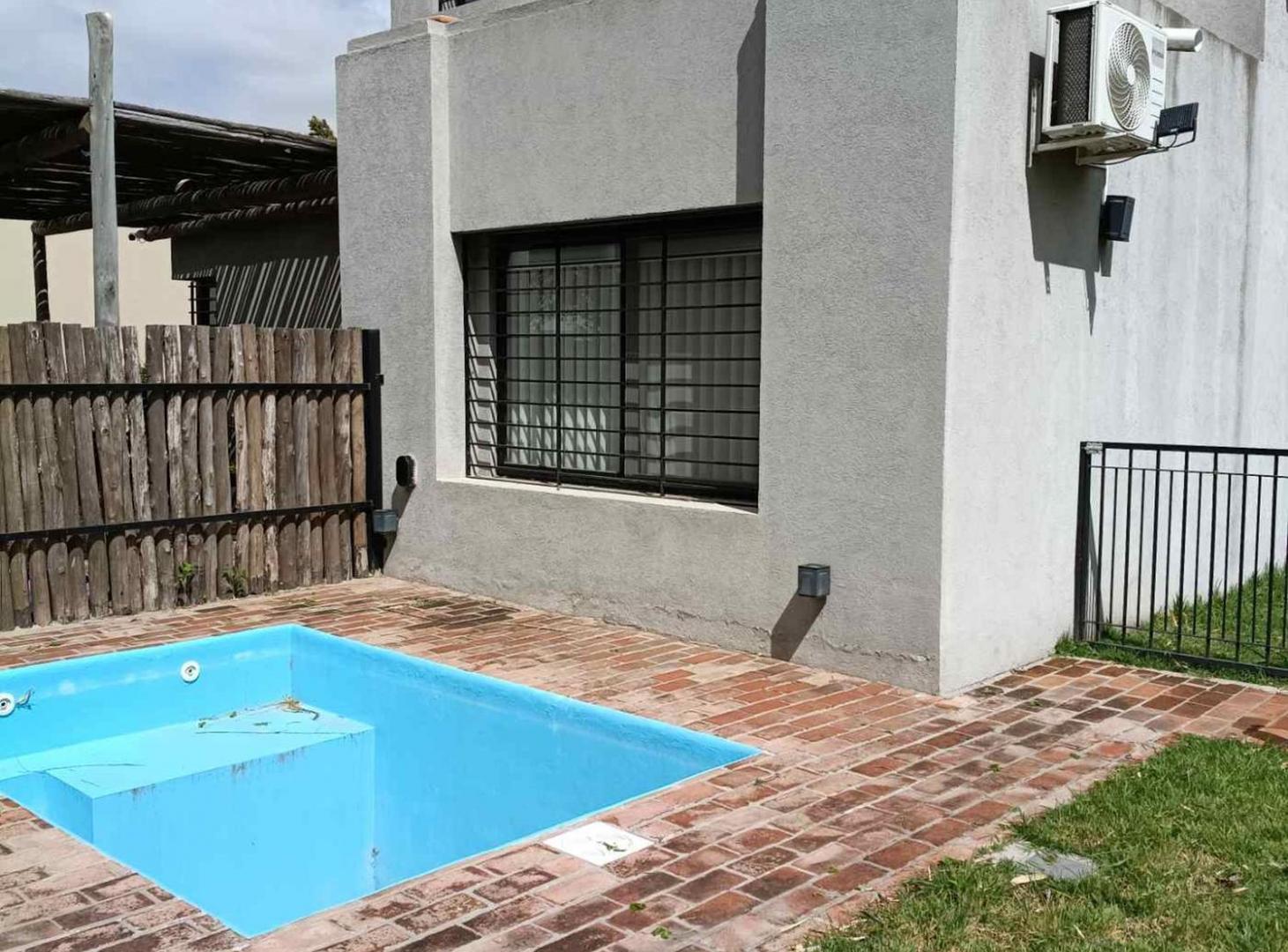 Foto de CASA EN VENTA EN PERGAMINO EN BARRIO CERRADO, imagen 1
