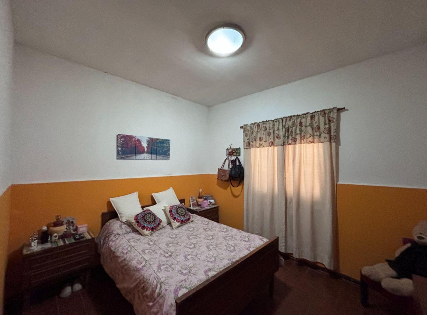 Foto de CASA EN VENTA CON PATIO VERDE EN PERGAMINO, imagen 4