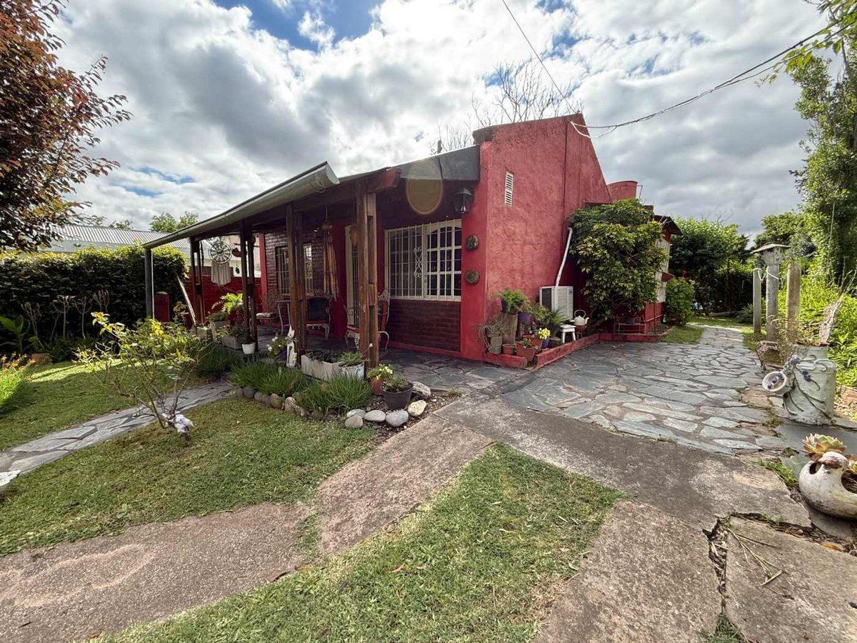Foto de CASA EN VENTA EN PERGAMINO CON PATIO, imagen 1