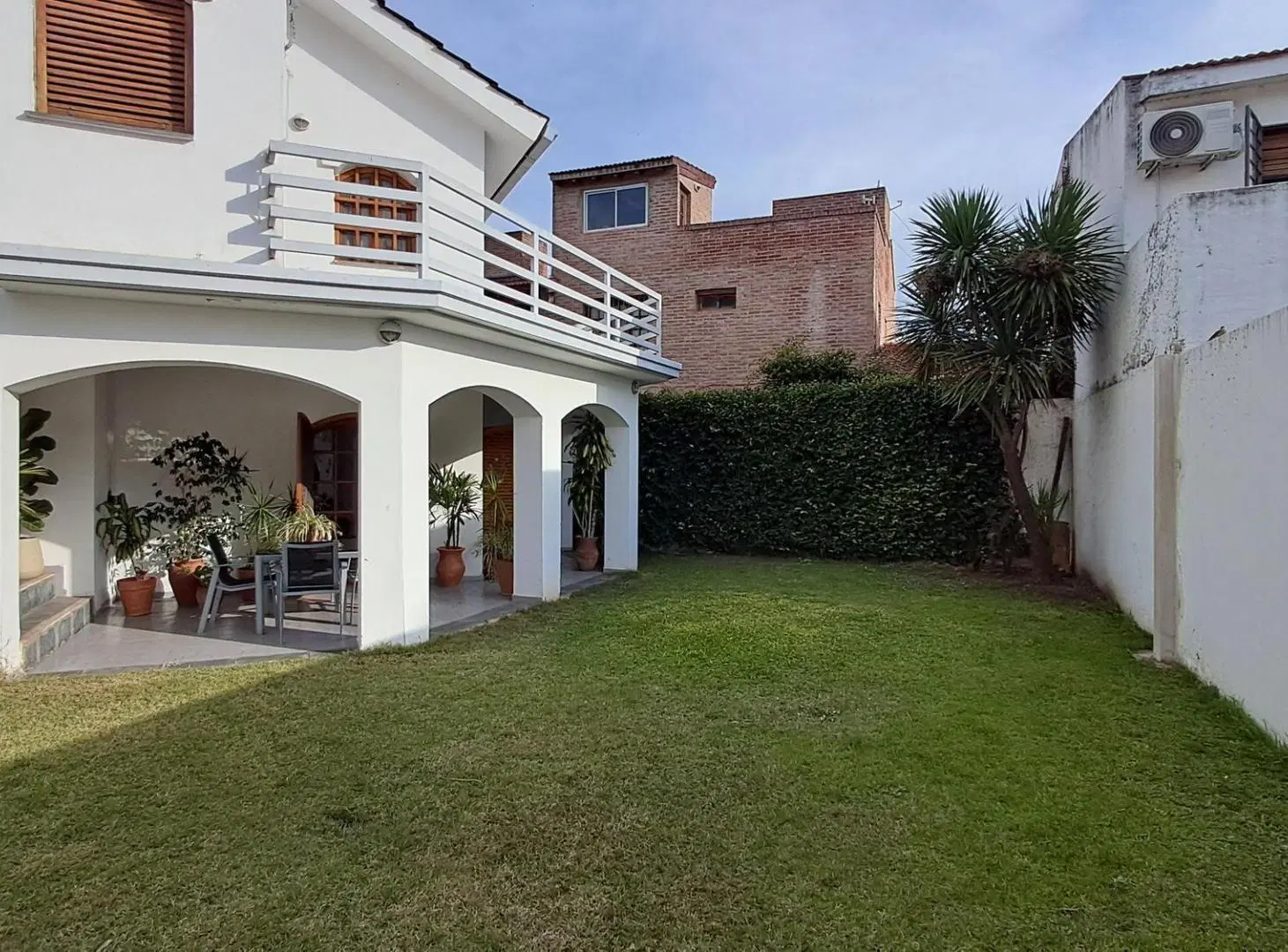 JARDIN ESPINOSA - A MTS PASEO DEL JOCKEY 1