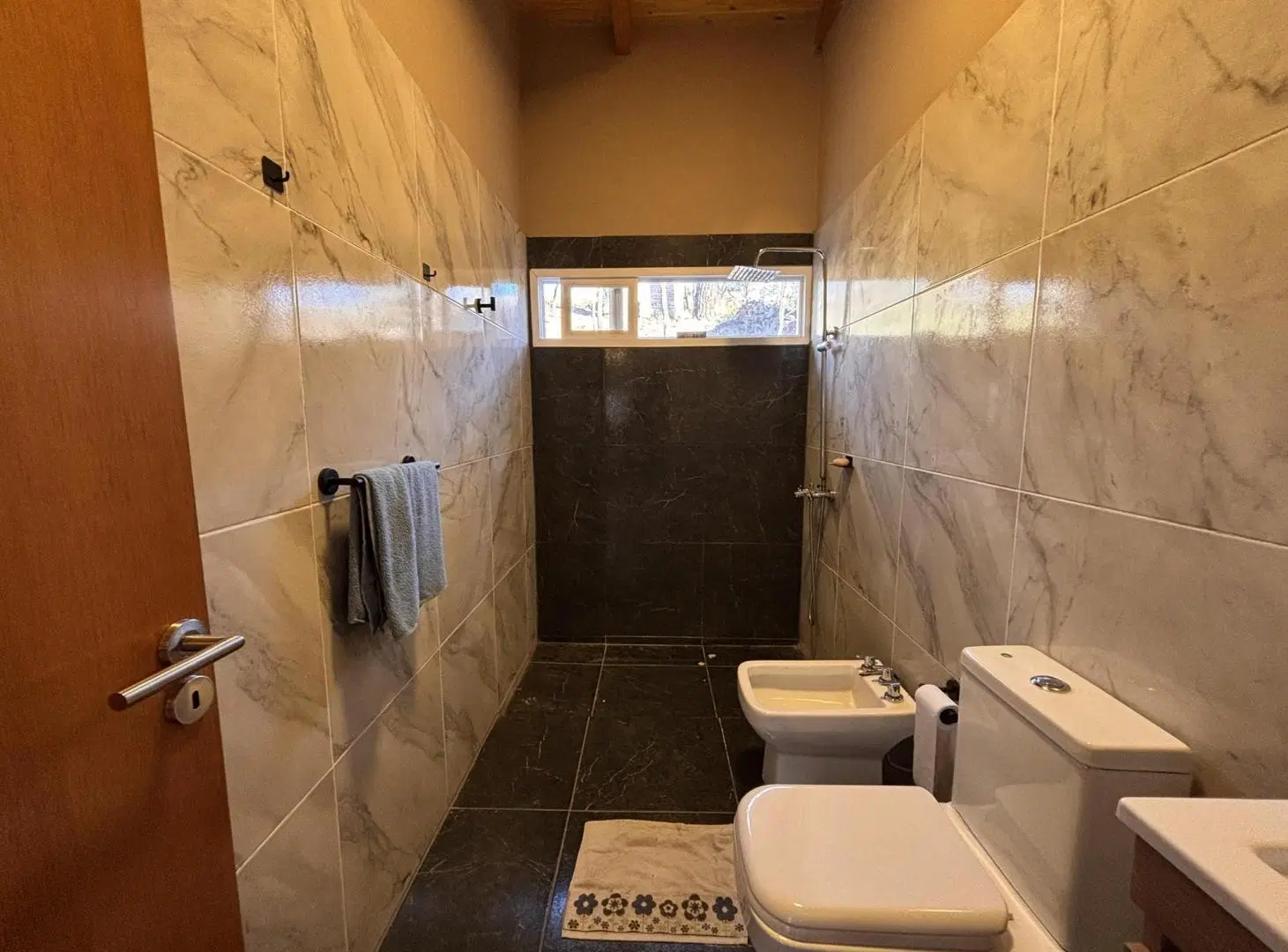 Casa con 1 hectárea y proyecto turístico  Barrio El Silencio, Villa Berna 4
