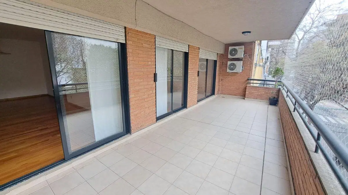 3 Ambientes con Amplio Balcón Terraza en Alquiler 3