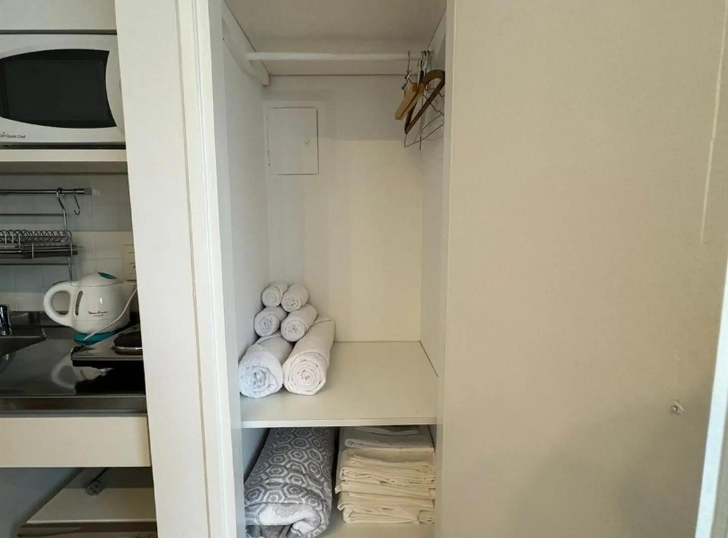 Foto de Monoambiente en Alquiler - EXCELENTE UBICACIÓN, imagen 4