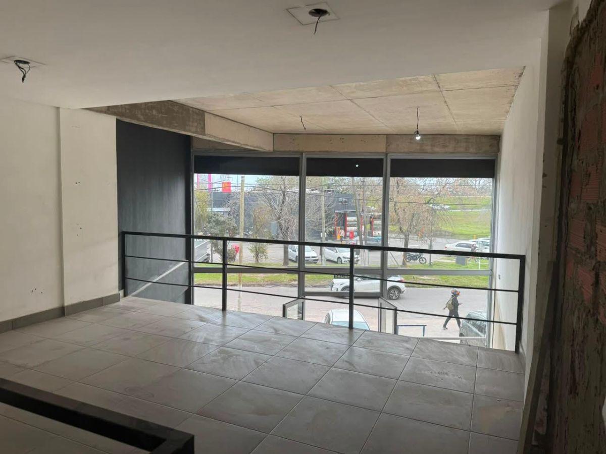 Foto de Oportunidad Única: Excelente Local Comercial En Punto Neurálgico De, imagen 3