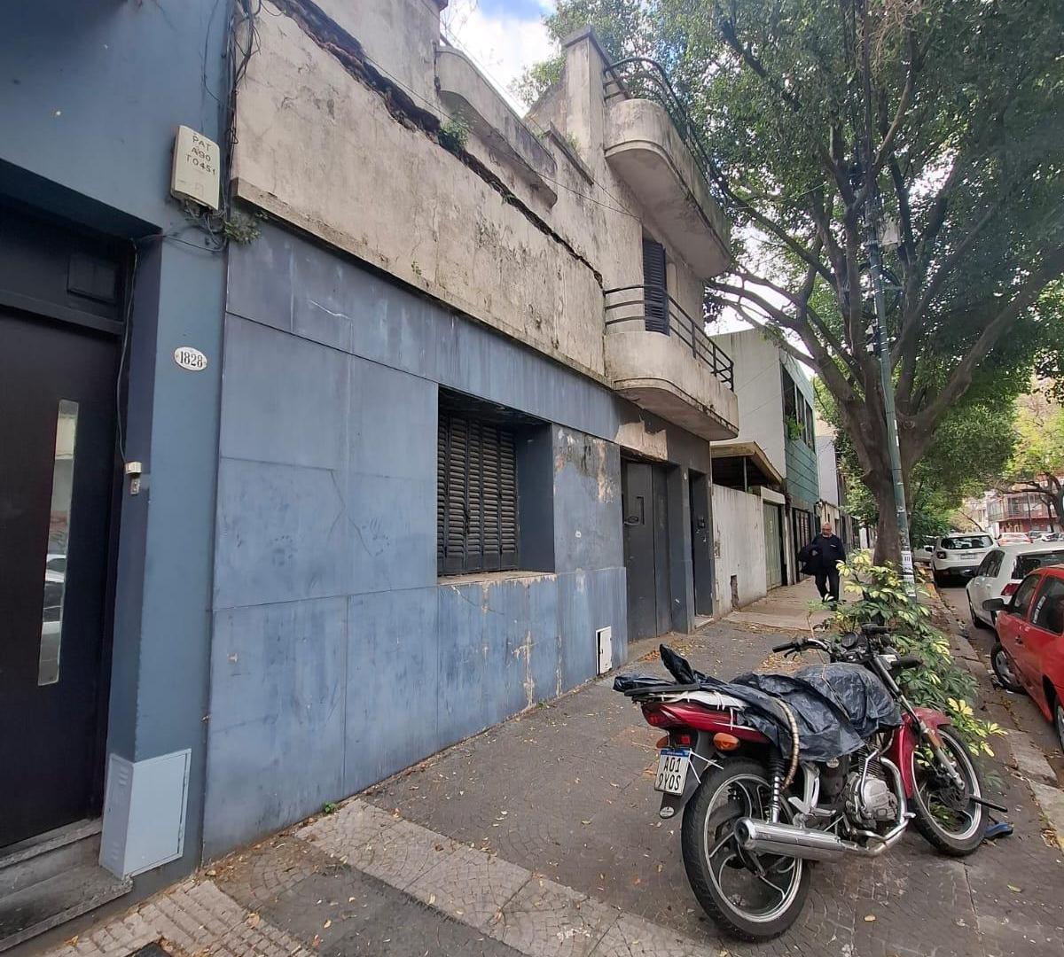 Foto de ¡EXCELENTE OPORTUNIDAD DE INVERSIÓN! Gran PH a reciclar de 7 ambientes, imagen 2