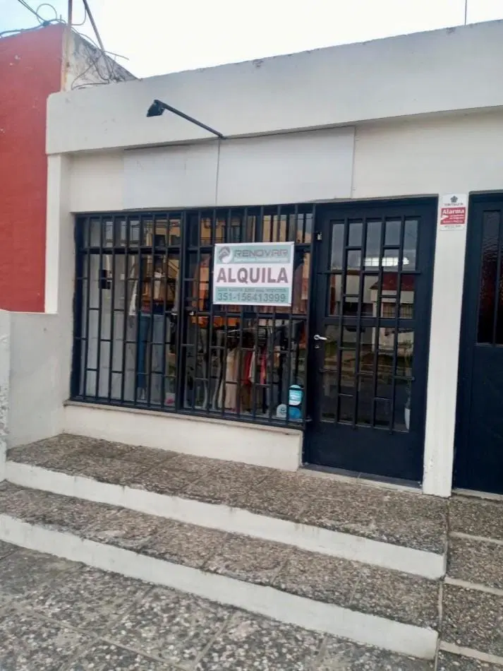 HERMOSO LOCAL EN ALQUILER SOBRE CALLE LAGUNILLA 3