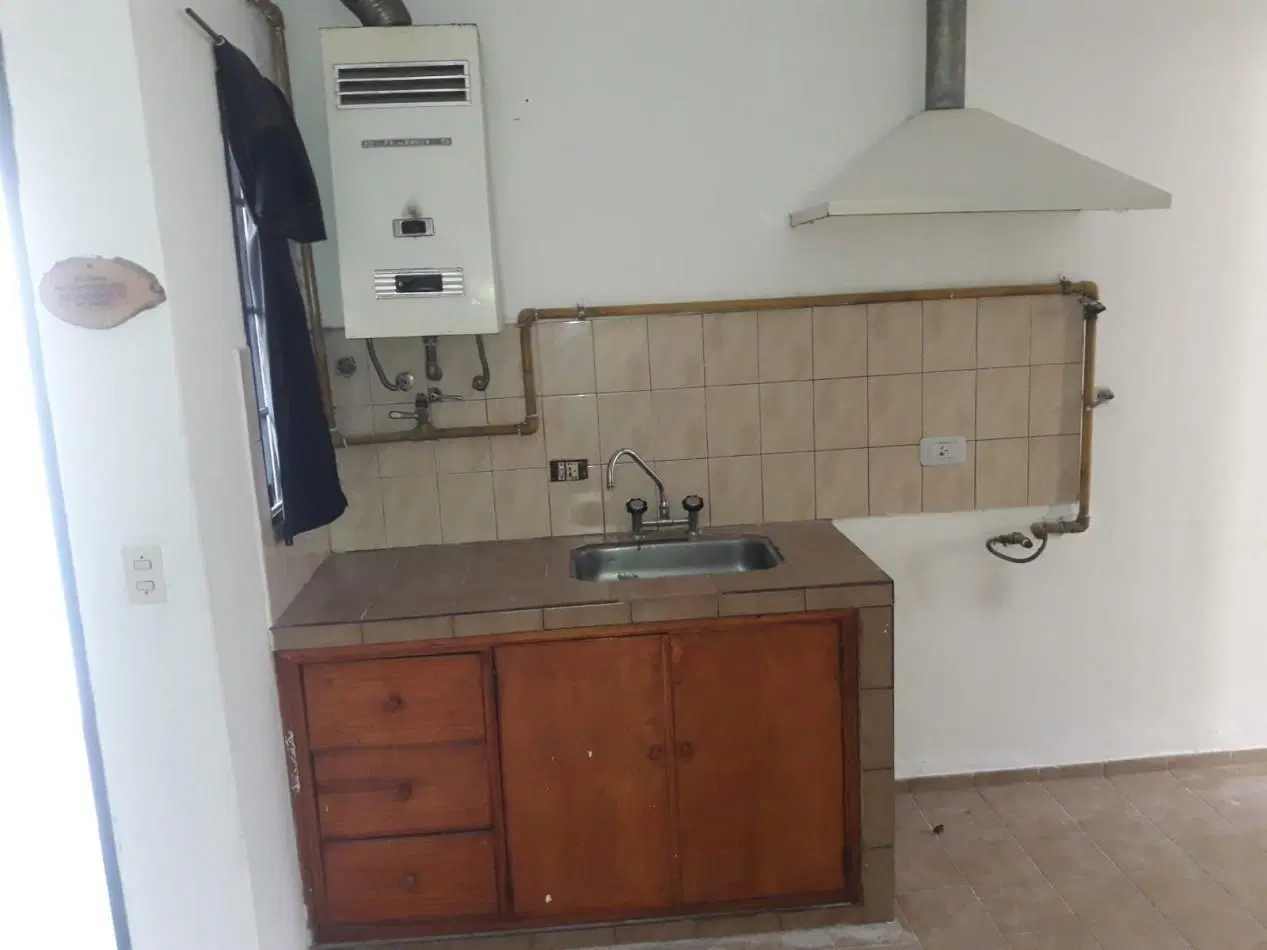 DEPARTAMENTO EN ALQUILER Bo ALTO ALBERDI 4