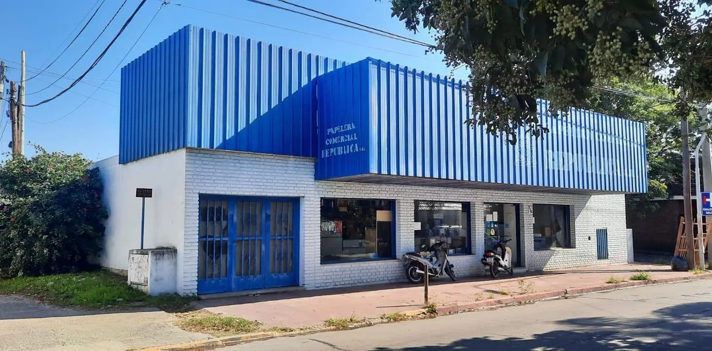 Local en Alberdi   Buena ubicacion! 2