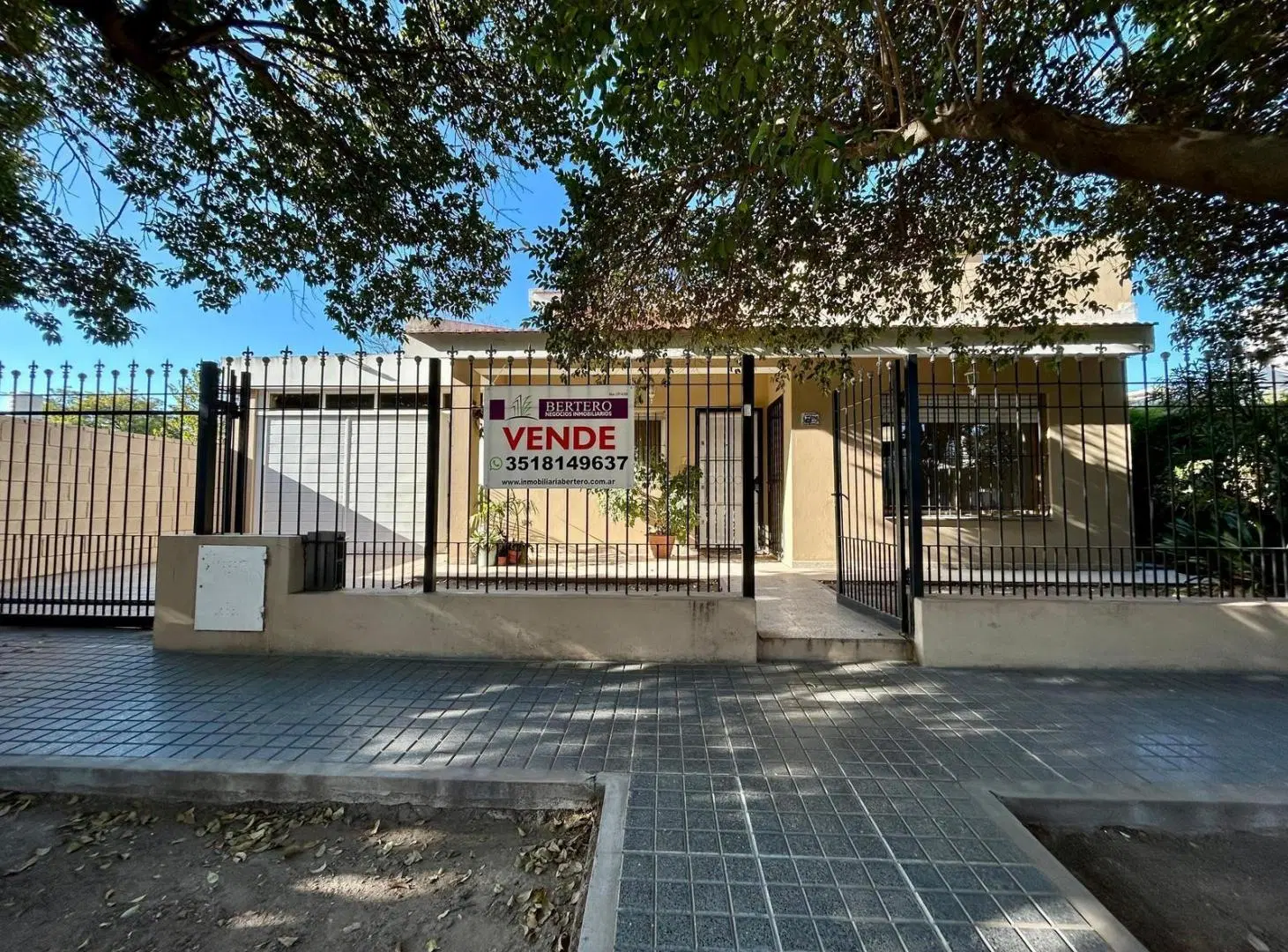 Hermosa Casa de 3 dormitorios en Cerro Norte 4