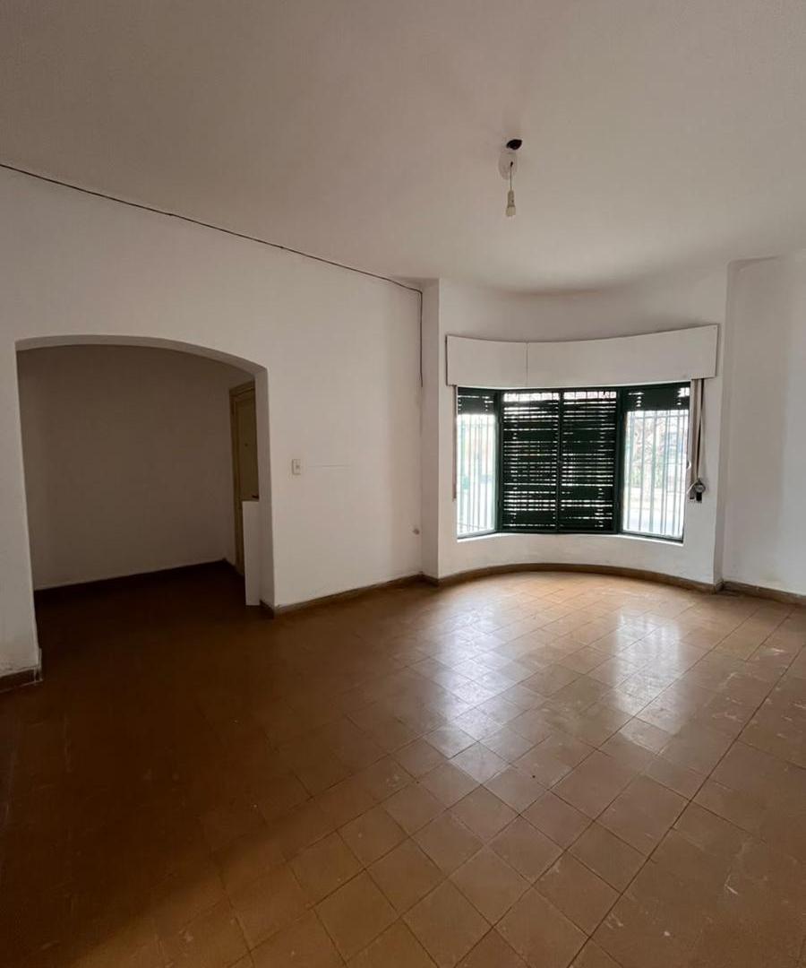 Foto de A 200 mts Ciudad Universitaria!! Casa con 3 Dormitorios y gran Patio, imagen 3