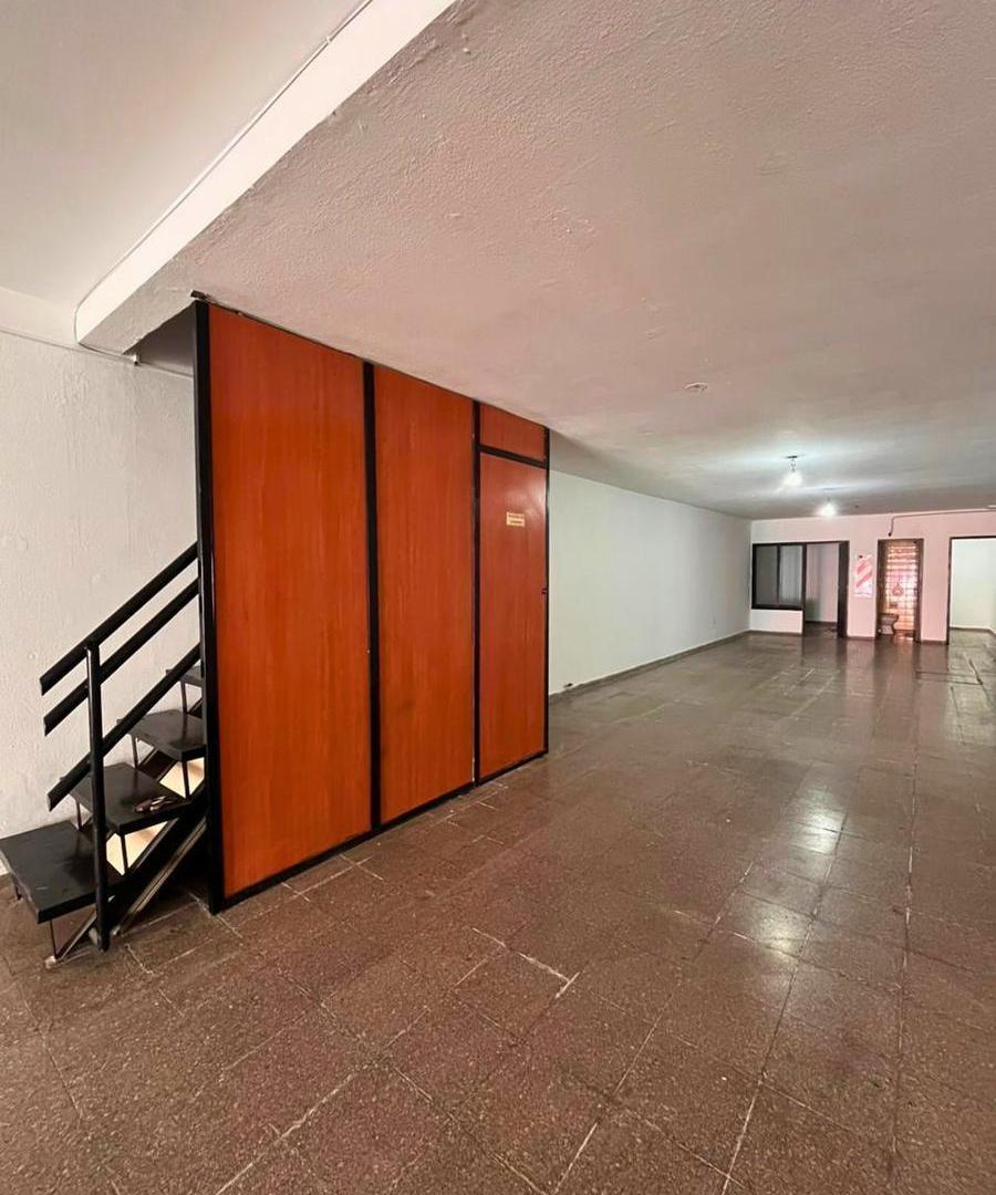 Foto de GRAN LOCAL COMERCIAL A MTS DE BV. CHACABUCO, imagen 1