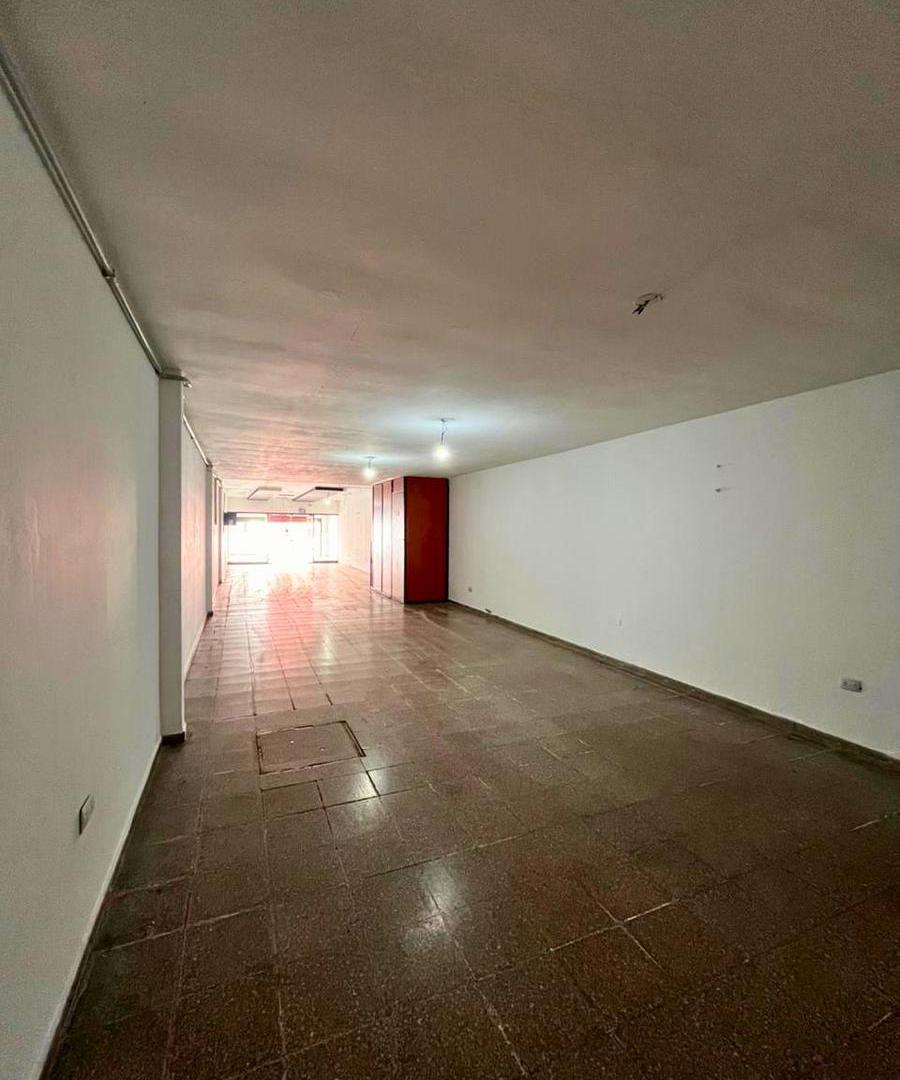 Foto de GRAN LOCAL COMERCIAL A MTS DE BV. CHACABUCO, imagen 5