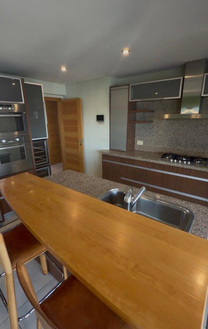 Foto de Venta departamento 6 ambientes en Las Lomitas, imagen 1