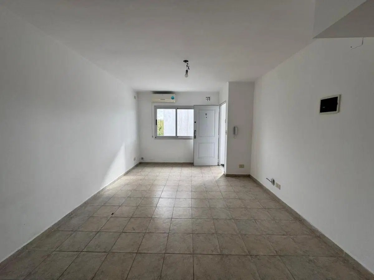 DEPARTAMENTO EN VENTA UBICADO EN 62 ENTRE 27 Y 28 3