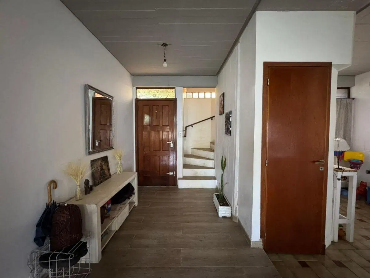 CASA EN VENTA: 42 E/ 13 Y 14 3