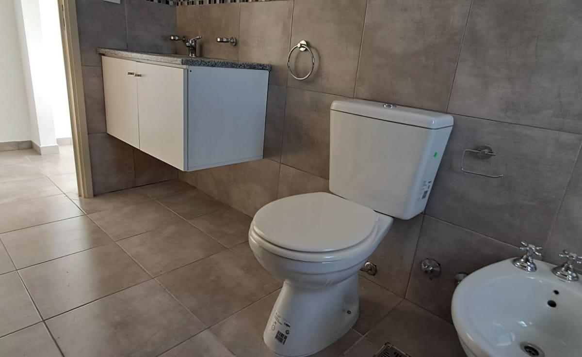 Foto de DEPARTAMENTO EN VENTA EN LA PLATA, imagen 1