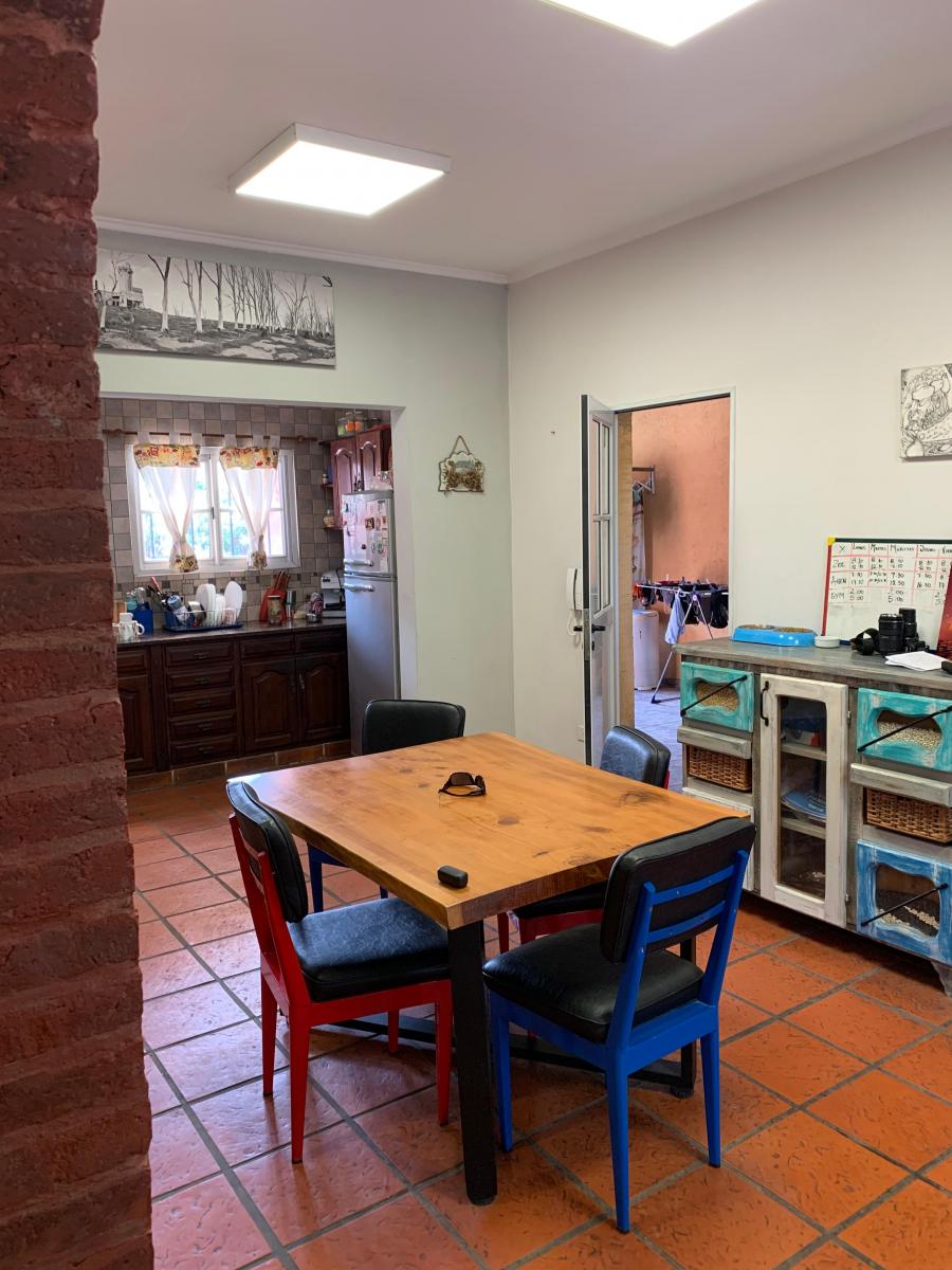 Foto de CASA 4 AMBIENTES EN VENTA - LUIS GUILLON, imagen 3