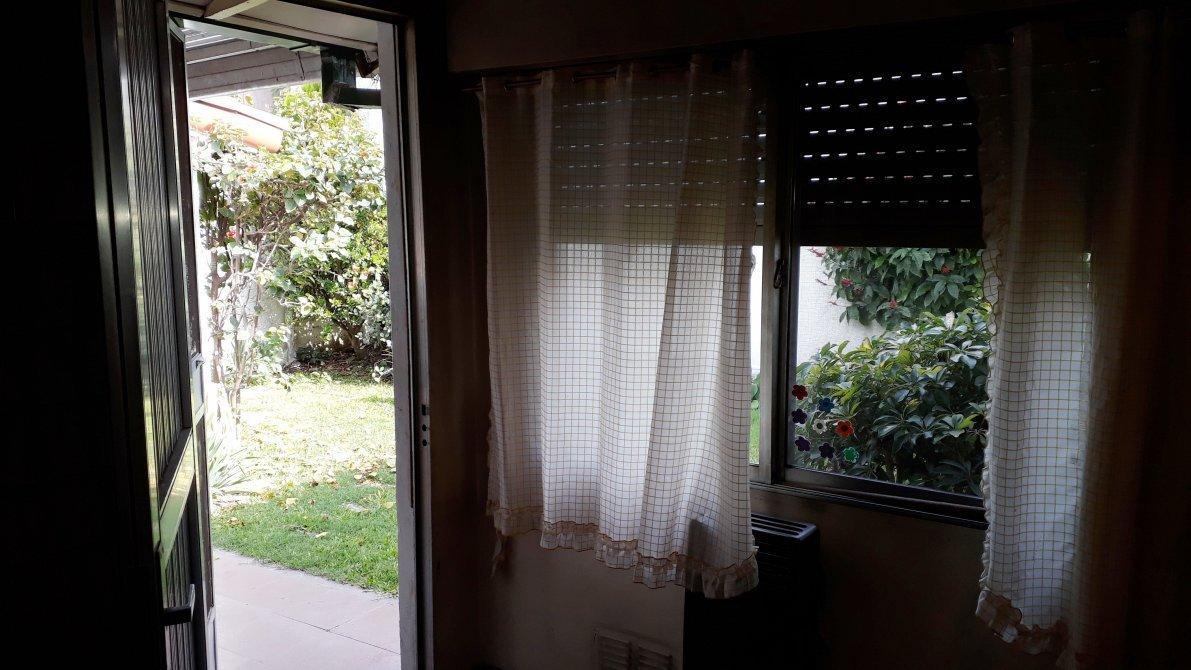 CHALET 4 AMBIENTES EN HERMOSA ZONA RESIDENCIAL - VENTA - MONTE GRANDE