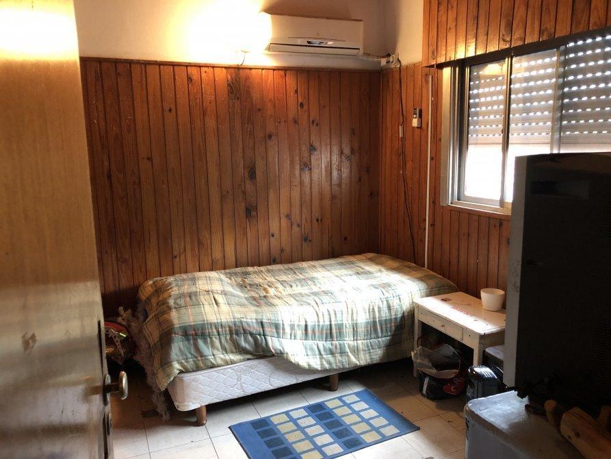 CASA 5 ambientes + TALLER sobre lote 10 x 30