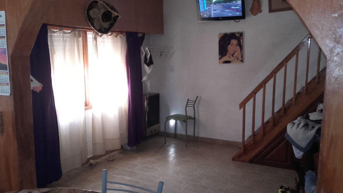 CHALET 3 DORMITORIOS - VENTA - MONTE GRANDE