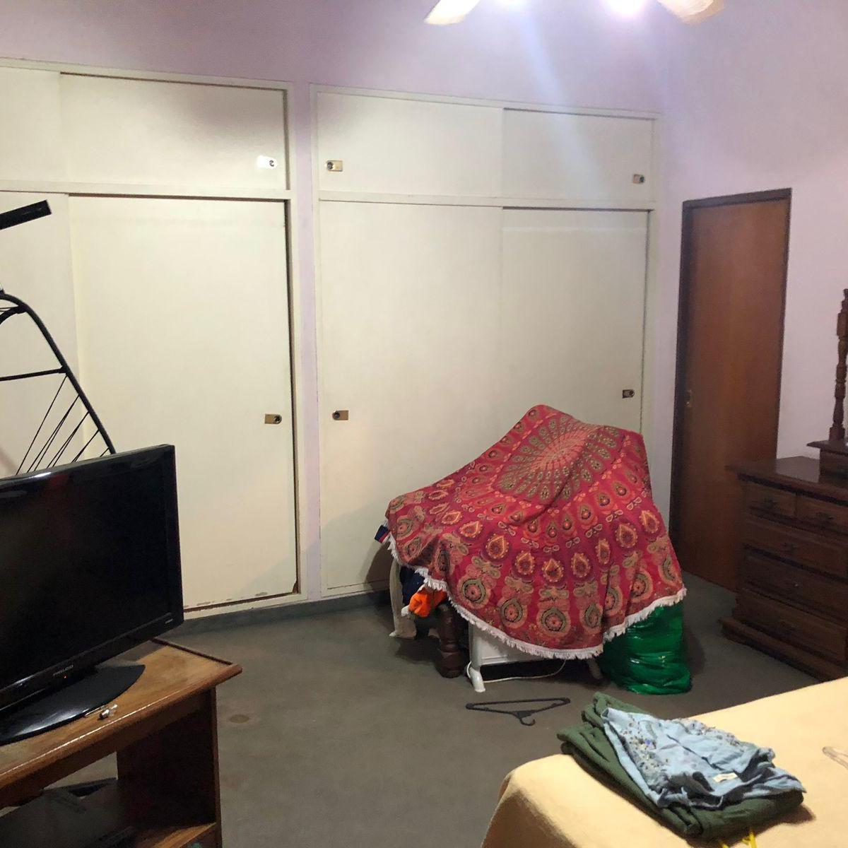 Casa de 4 DORMITORIOS en Venta - Monte Grande