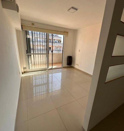 Departamento monoambiente Amplio - Alquiler Monte Grande - Luis Guillon 5