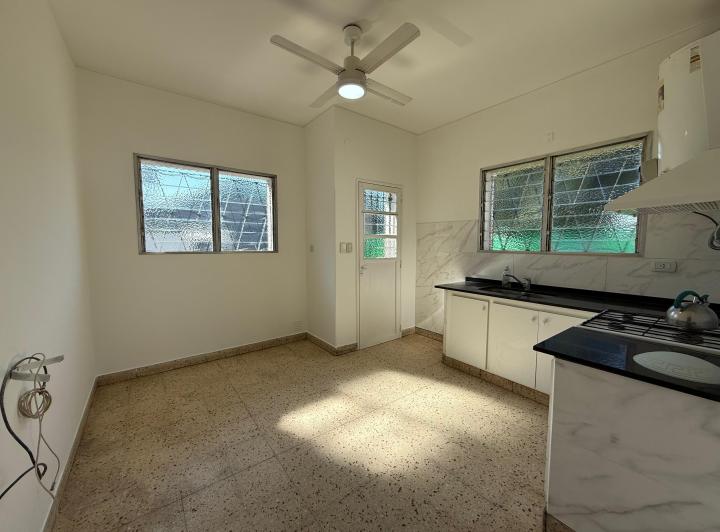 Casa de 2 Dormitorios en Alquiler en Monte Grande 5