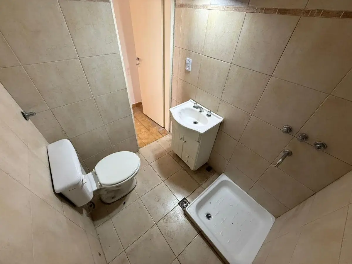 Departamento 2 ambientes con patio compartido - Alquiler Monte Grande 5