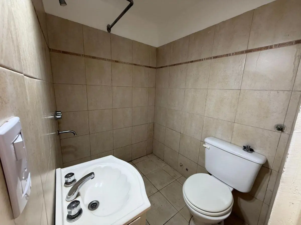 Departamento 2 ambientes con patio compartido - Alquiler Monte Grande 4