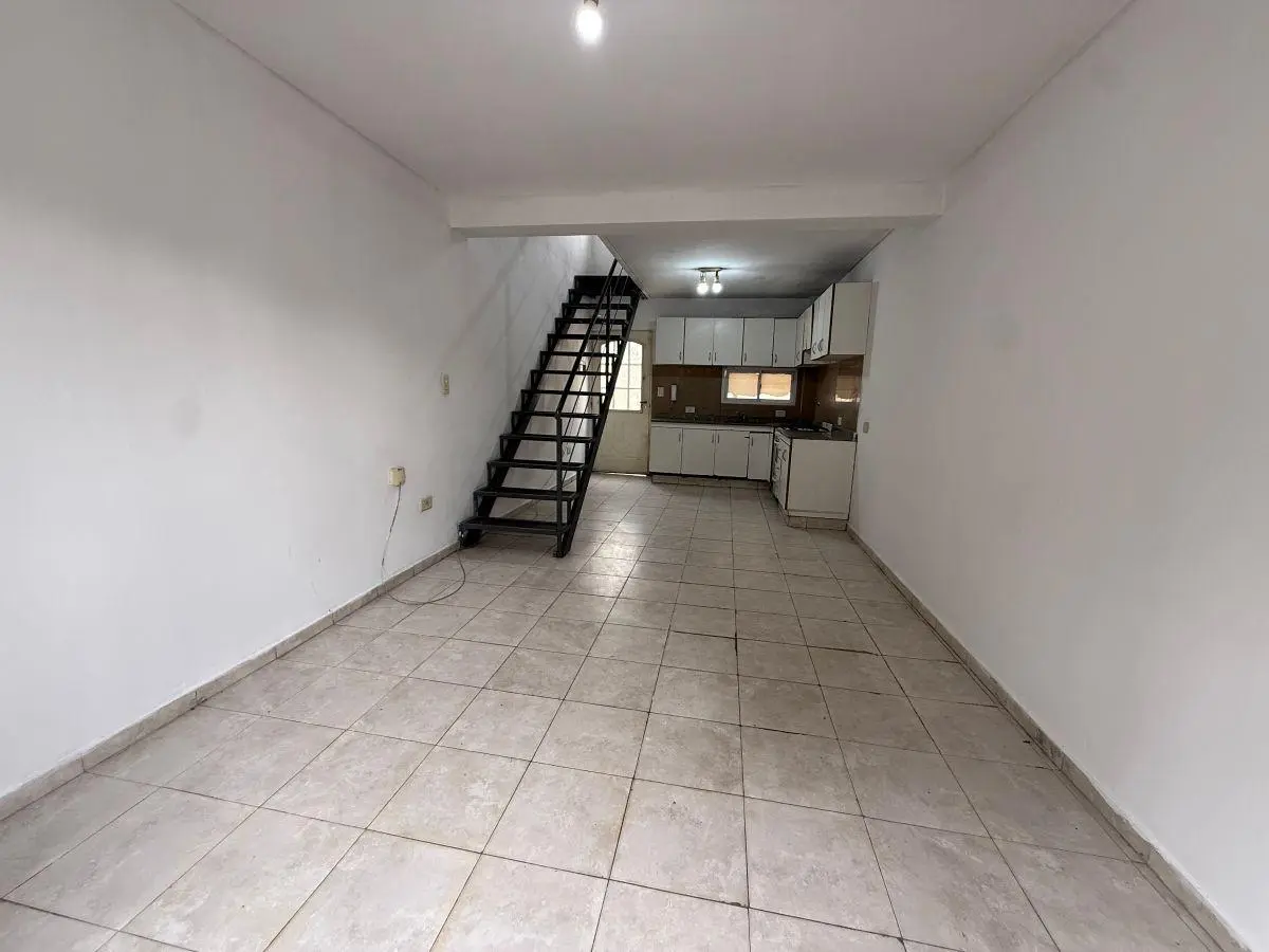 Departamento 3 ambientes en alquiler - Centro de Monte Grande 4