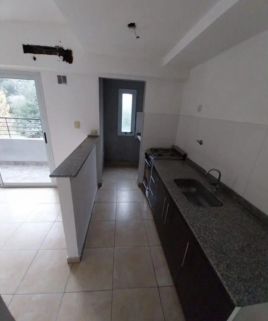 DEPARTAMENTO 2 AMBIENTES CON COCHERA - ALQUILER - MONTE GRANDE 2