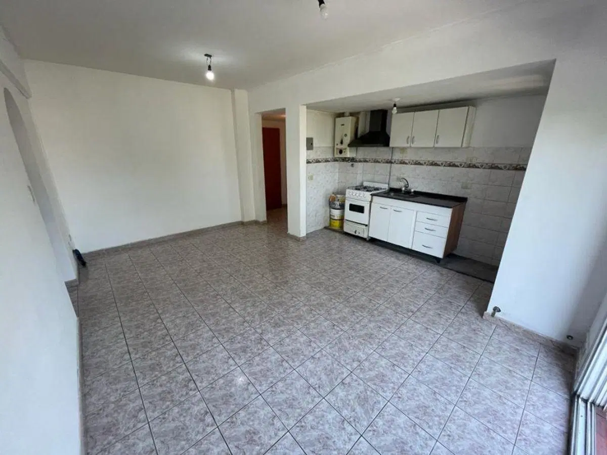 Departamento 2 ambientes con cochera en alquiler - Monte Grande 4