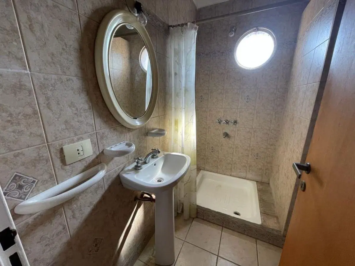 Departamento 2 ambientes con cochera en alquiler - Monte Grande 1