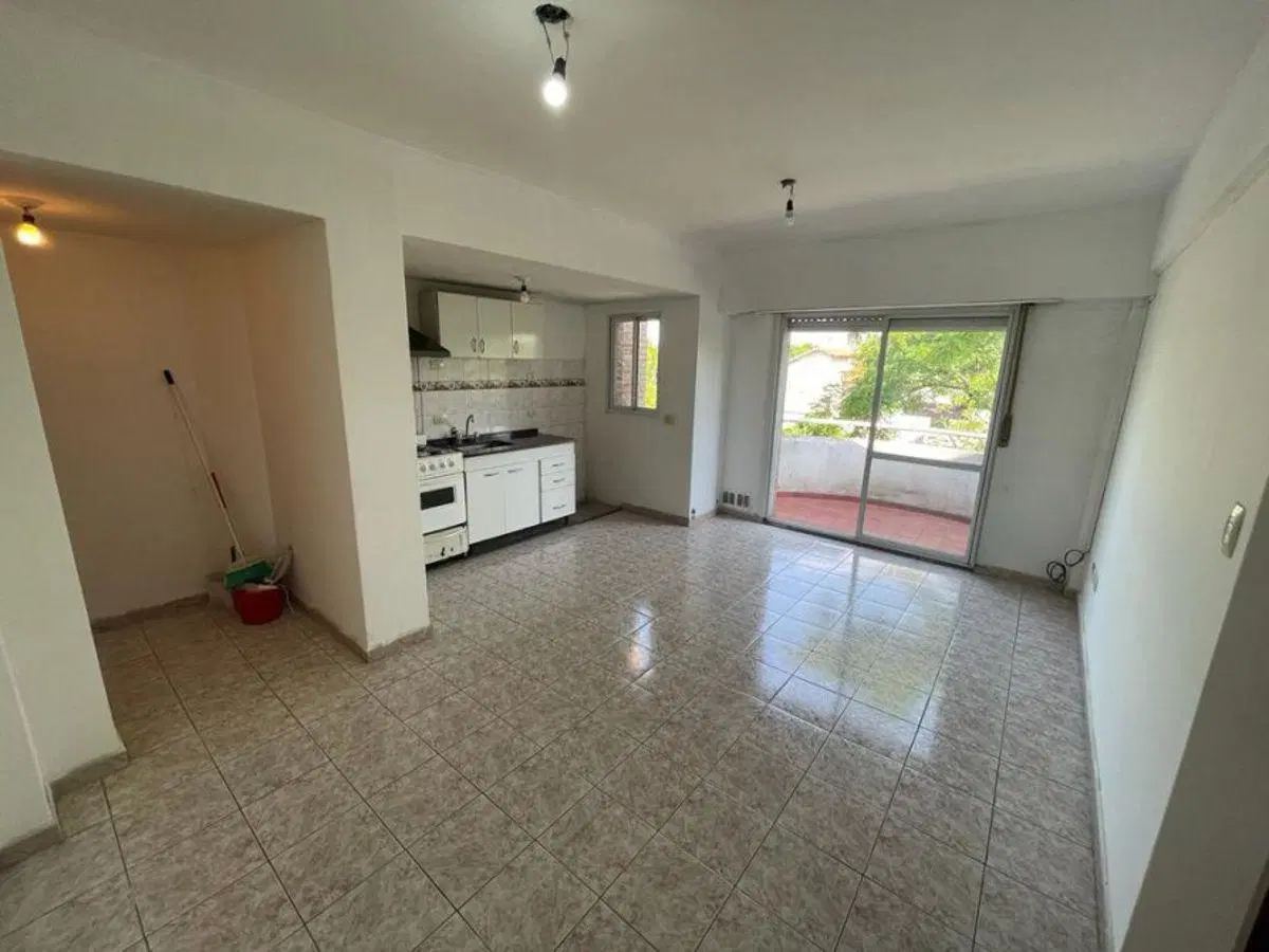 Departamento 2 ambientes con cochera en alquiler - Monte Grande 2