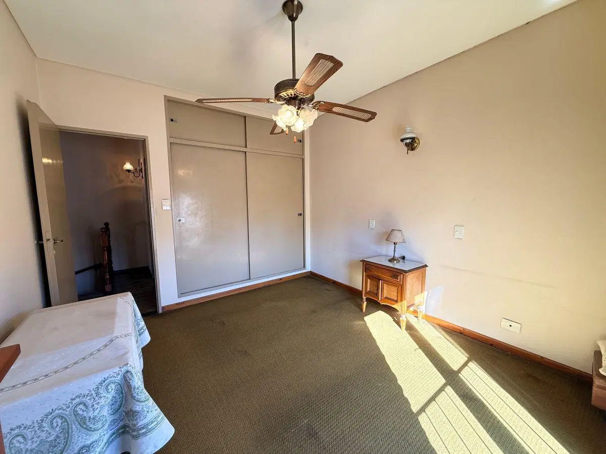 Casa 3 dormitorios en venta apto credito. Monte Grande 4