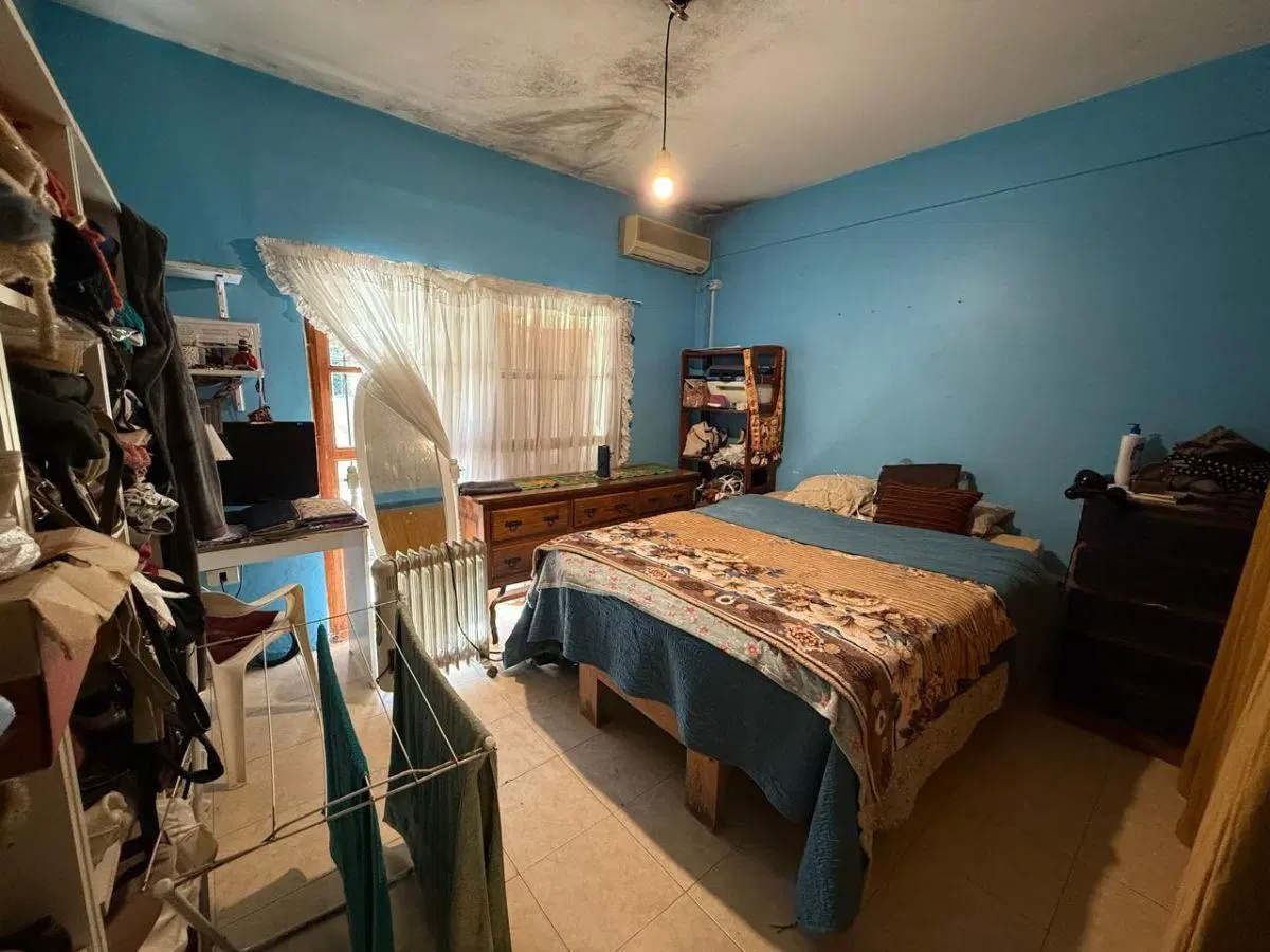 Casa APTO CREDITO 3 ambientes con cochera grande y hermoso jardin - Venta Monte Grande 5