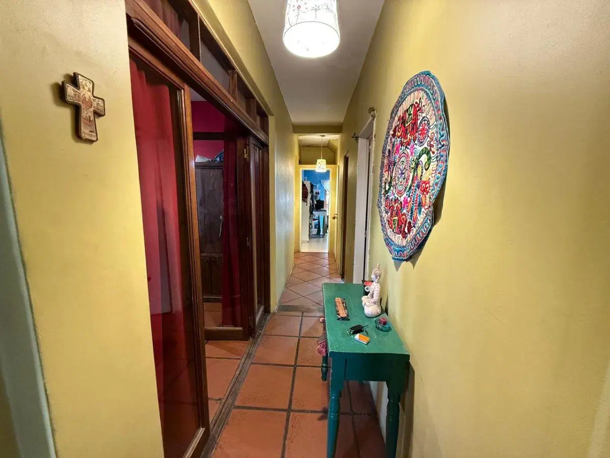 Casa APTO CREDITO 3 ambientes con cochera grande y hermoso jardin - Venta Monte Grande 8
