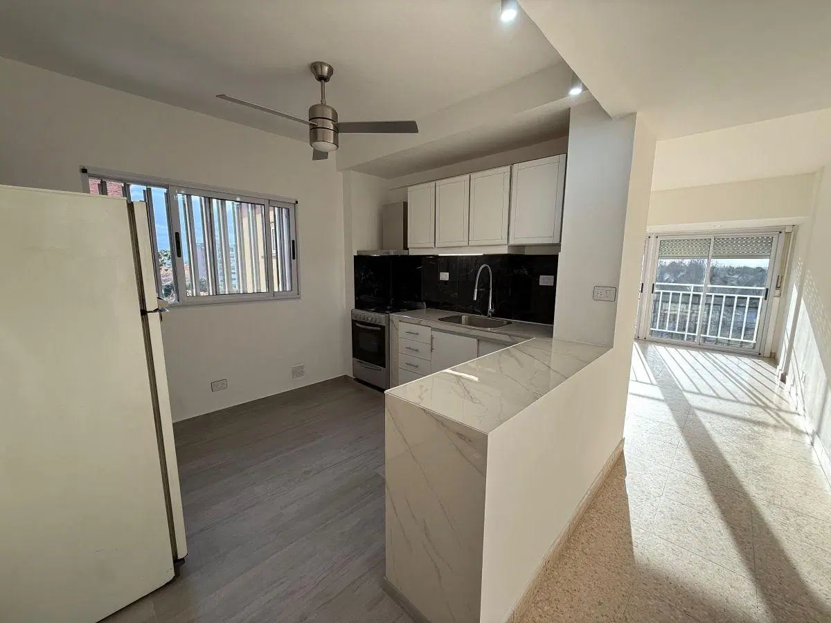 Departamento 2 ambientes con cochera cubierta en Venta APTO CREDITO - Frente a Estacion Monte Grande 4